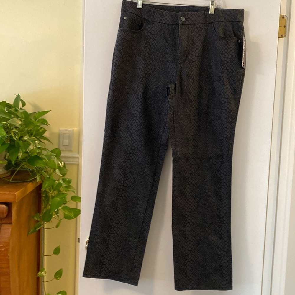 Dana Buchanan straight leg jeans